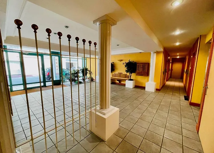 Spacieux T3 A Arcachon, A 400 M De La Plage, Avec Balcon Et Parking Prive. - Fr-1-433-115 Appartement